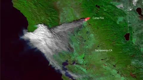NOAA plumes of smoke from the Camp Fire stretching across portions of Northern California