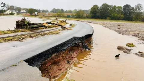 Damaged Marykirk bridge