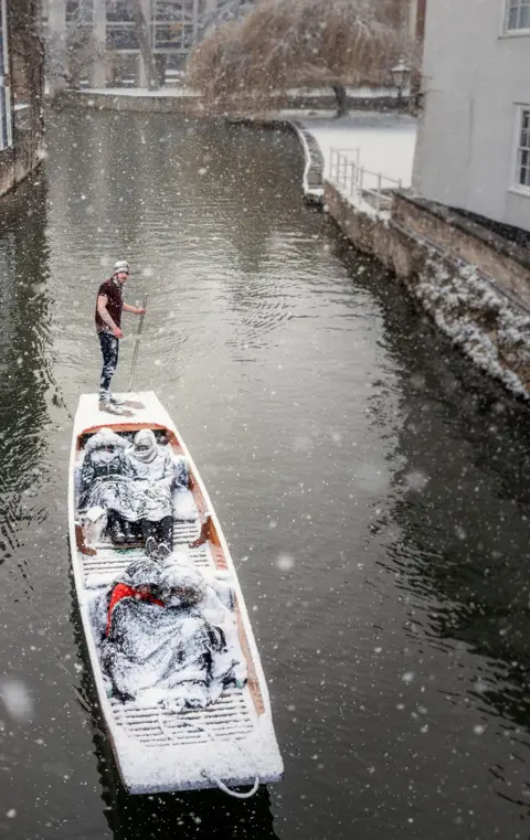 REX/Shutterstock People punting on the River Cam in Cambridge