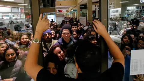 Getty Images Black Friday shopping crowds