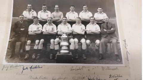 Hansons Derby County FA Cup winning side in 1946