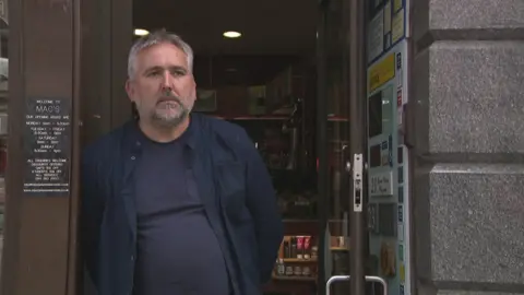 BBC cobbler mac - George Roger