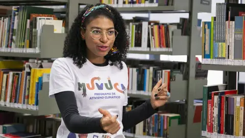 Courtesy Amanda Costa Amanda Costa speaking at Rede Nossa