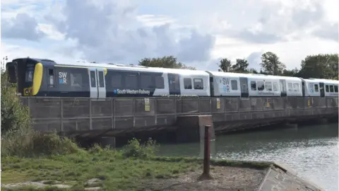 David Martin Railway bridge over Ports Creek 21.9.23