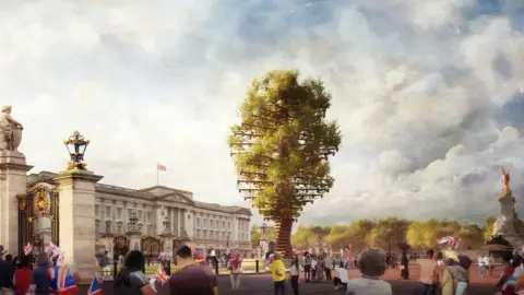 Heatherwick Sculpture outside Buckingham Palace