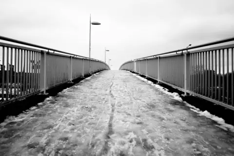 Kevin Cummins Epping Walk bridge in 2010