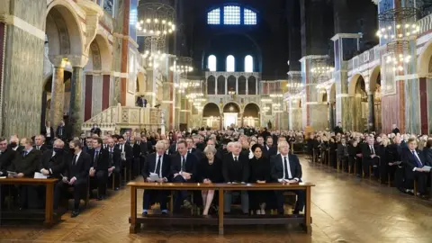 PA Media Politicians, from left, former Prime Ministers Sir John Major, David Cameron and Theresa May, Speaker of the House of Commons Sir Lindsay Hoyle, Home Secretary Priti Patel and Prime Minister Boris Johnson