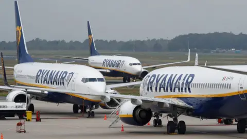 Reuters Ryanair planes