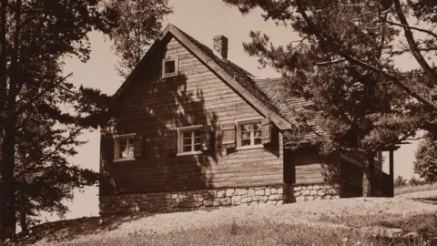 Connie Harvey/Freud Museum London Muriel Gardiner's cottage in the Vienna Woods, 1930s