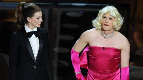 Getty Images Anne Hathaway and James Franco host the Oscars