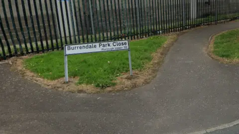 Google Maps Burrendale Park Close sign