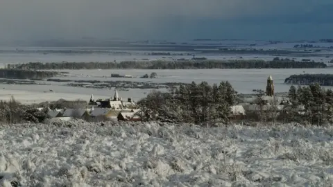 Iolaire Weather watcher Iolaire sent in this photo from Tain in Easter Ross