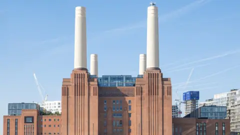 BRENDAN BELL Battersea Power Station exterior