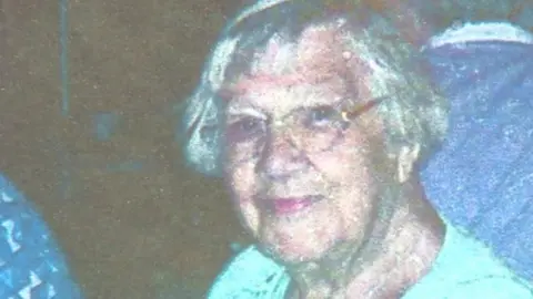 Family handout Joan Mavis Pennack