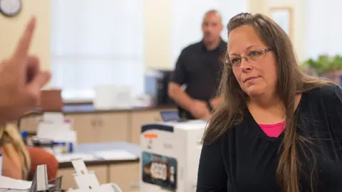 The Kim Davis Case: A Timeline Of Events And Legal Battles. - h4anvqy