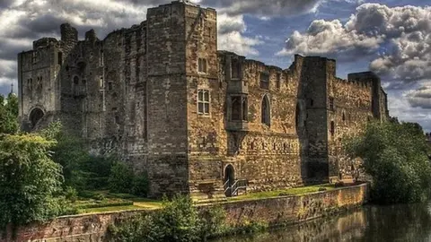 Chris Dawkins Newark Castle