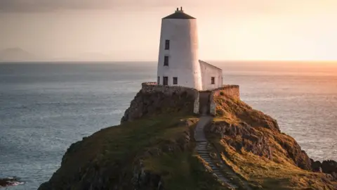 Lee Evans Llanddwyn Island lighthouse