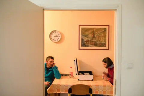 Robin Hammond / NOOR Branka and Drazenko at home