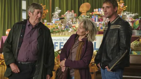 Matt Squire Philip Jackson, Lorraine Ashbourne and Perry Fitzpatrick in Sherwood