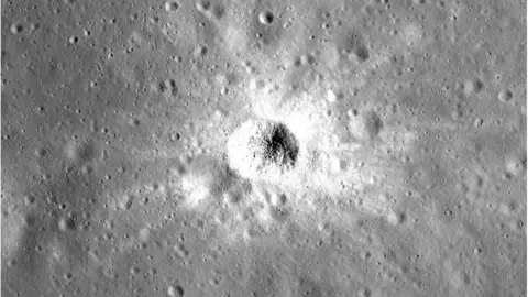Cratère Shioli NASA/LRO