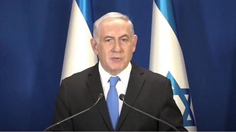 Benjamin Netanyahu: Israel PM faces corruption charges - BBC News