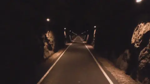 Tunnel