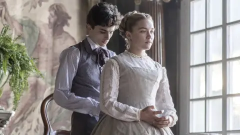 Sony Florence Pugh and Timothee Chalamet in Little Women