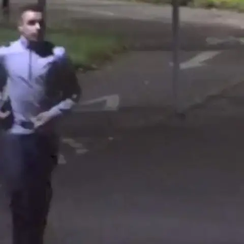 Leicestershire Police Pearce running away from the crime scene