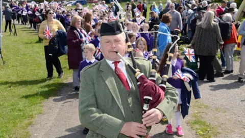 Raoul Dixon / NNP Rothhbury Piper at Len Gibson celebrations