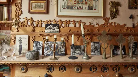 National Trust Images/Robin Forster Mantelpiece, Asalache house
