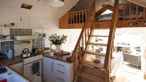 Denisons Beach hut for sale