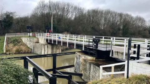 Sims swing bridge near Quedgely, managed by the Canal and River Trust