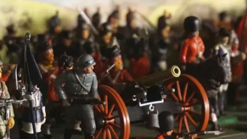 Wessex Auction Rooms Toy soldier collection