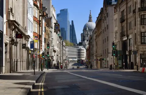 Jeff Overs / BBC Empty fleet street