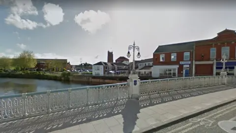Google Maps The River Tone Seen From The Bridge In Taunton Town Centre