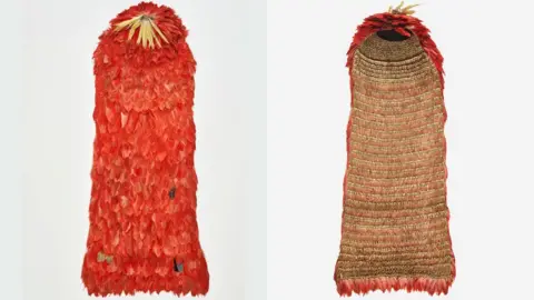 Roberto Fortuna, the National Museum of Denmark  Tupinambá cloak made of red feathers 