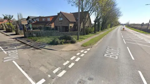 Morthen Road at the junction with Moat Lane, Wickersley