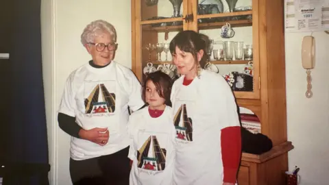 John Cook An old photograph of Beryl Cook, Sophie Cook and Teresa Cook (left to right).
