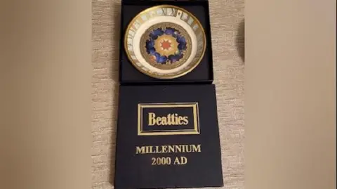 Jane Gynn Commemorative plate which marks the millennium 