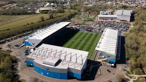An aerial view of Kassam Stadium ahead of the Sky Bet Championship match between Oxford United and Sheffield United at the Kassam Stadium on 5 April 2025.