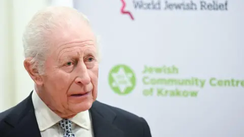 Getty Images King Charles delivers a speech during his visit of the Jewish Community Centre (JCC) in Krakow, Poland on January 27, 2025.