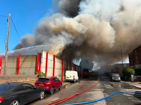 Nottinghamshire Fire and Rescue Service Smoke billowing