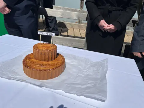 A two-tier pork pie