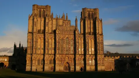 Getty Entrance to cathedral 