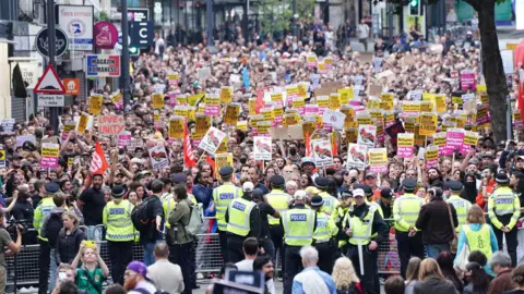 Manifestantes contra el racismo en Walthamstow