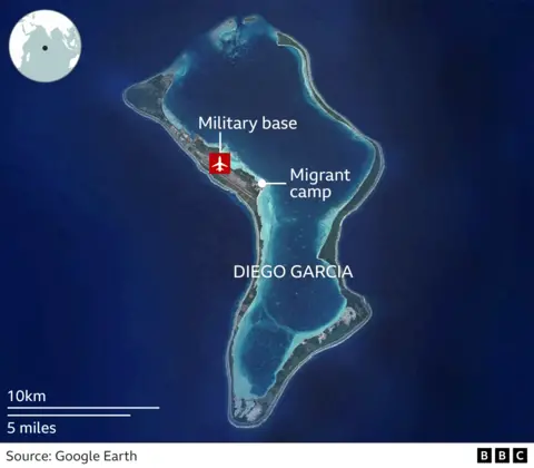 Map showing a outer  representation  of Diego Garcia with the determination  of the subject   basal  and the campy  wherever  the migrants are being held