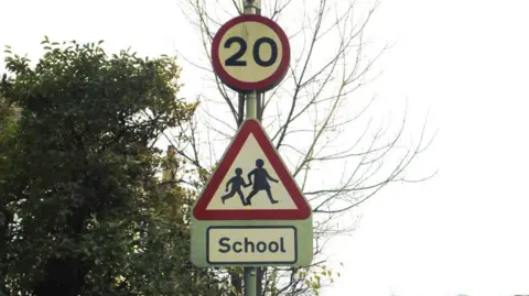 Newton Abbot schools get 20mph speed limits