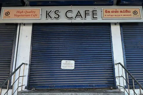 Getty Images A closed restaurant is seen due to a shortage of commercial liquefied petroleum gas (LPG) cylinders in Chennai.