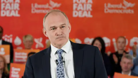 El líder liberaldemócrata de la Autoridad Palestina, Sir Ed Davey