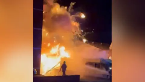 Explosion seen in Golders Green.